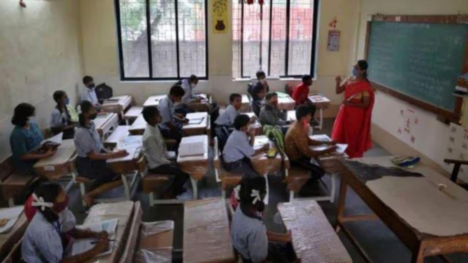 Marathi medium schools oppose Hindi title of Central government initiative that they are asked to organise | Mumbai News
