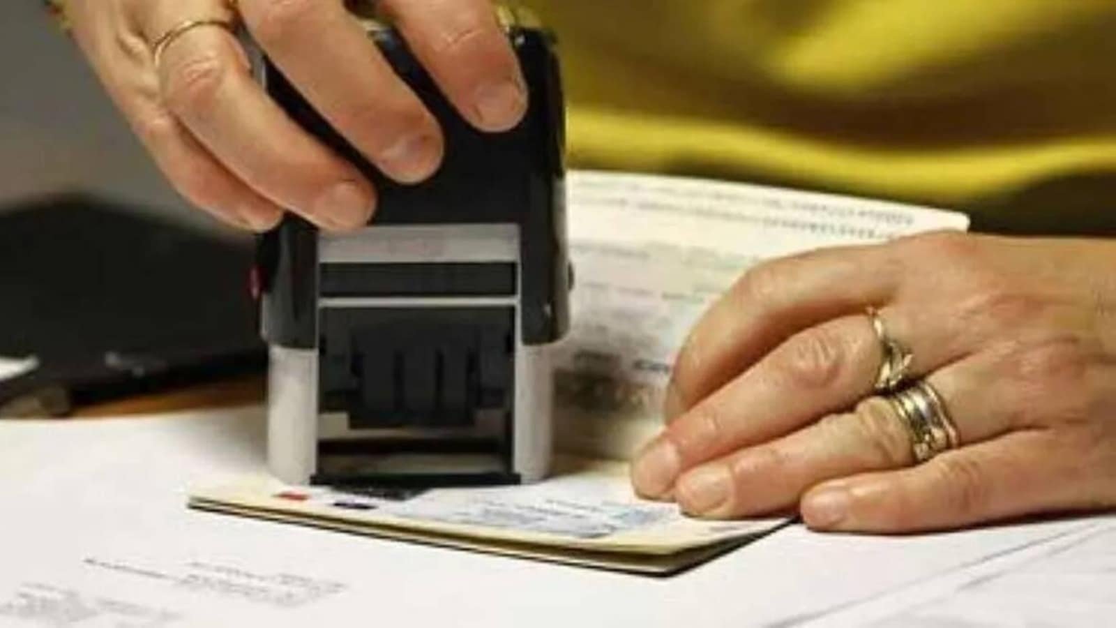Huge fee can potentially kill H-1B, but Delhi keeps its fingers crossed | India News