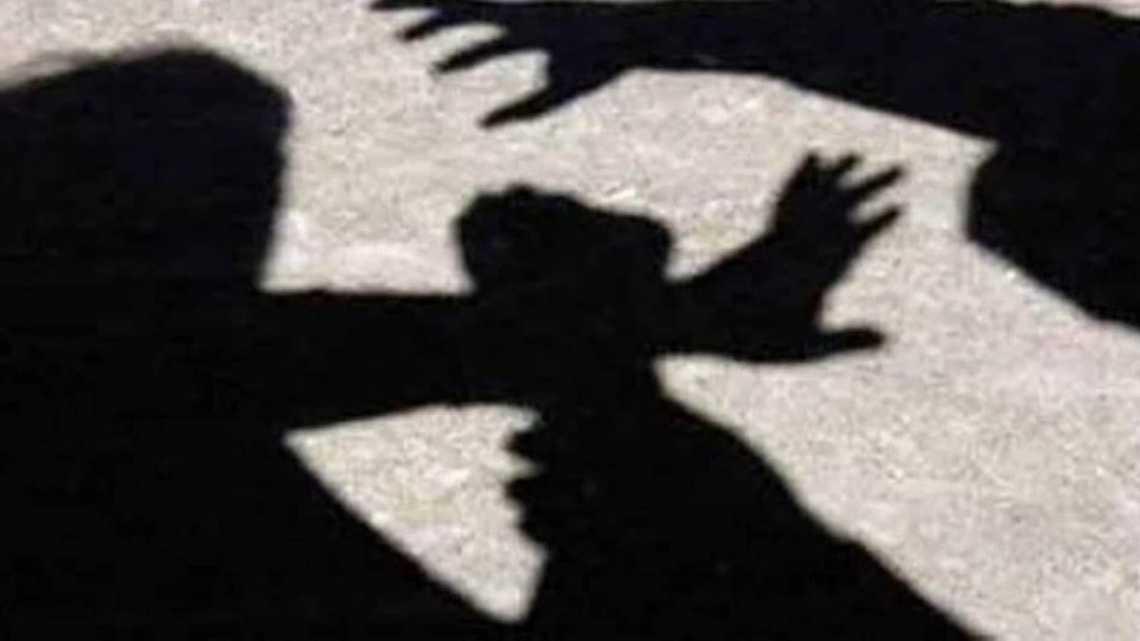 Surat: School student ‘attacks’ senior with iron bar, fight resolved after their fathers turn out to be long lost friends | Ahmedabad News