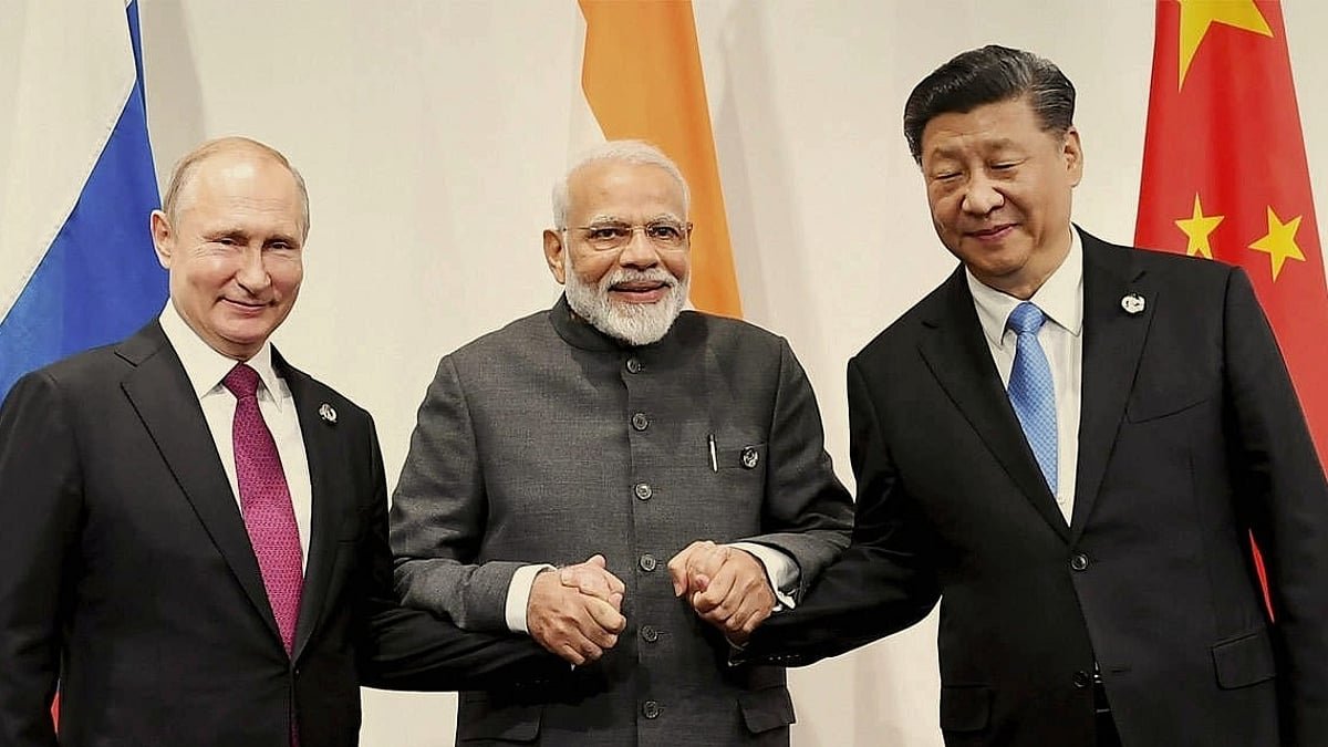US Journalist Reacts To PM Modi’s Photo With Xi, Putin