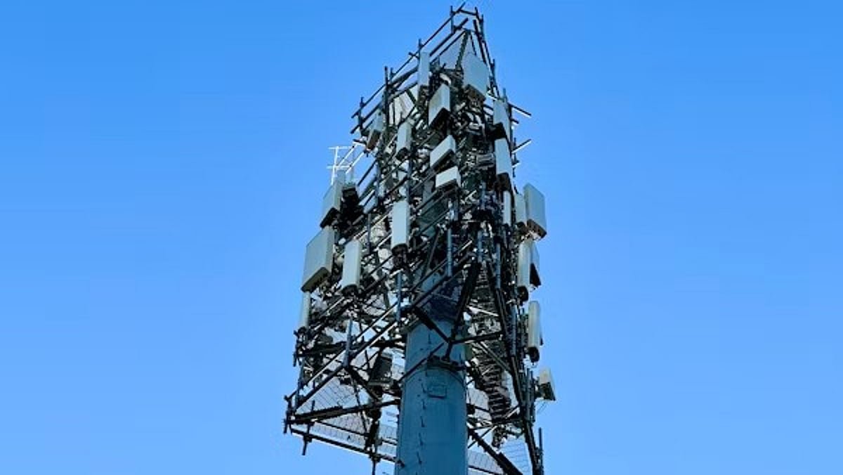 Indus Towers Shares Rise Over 5% After Bharti Airtel Buys Equity