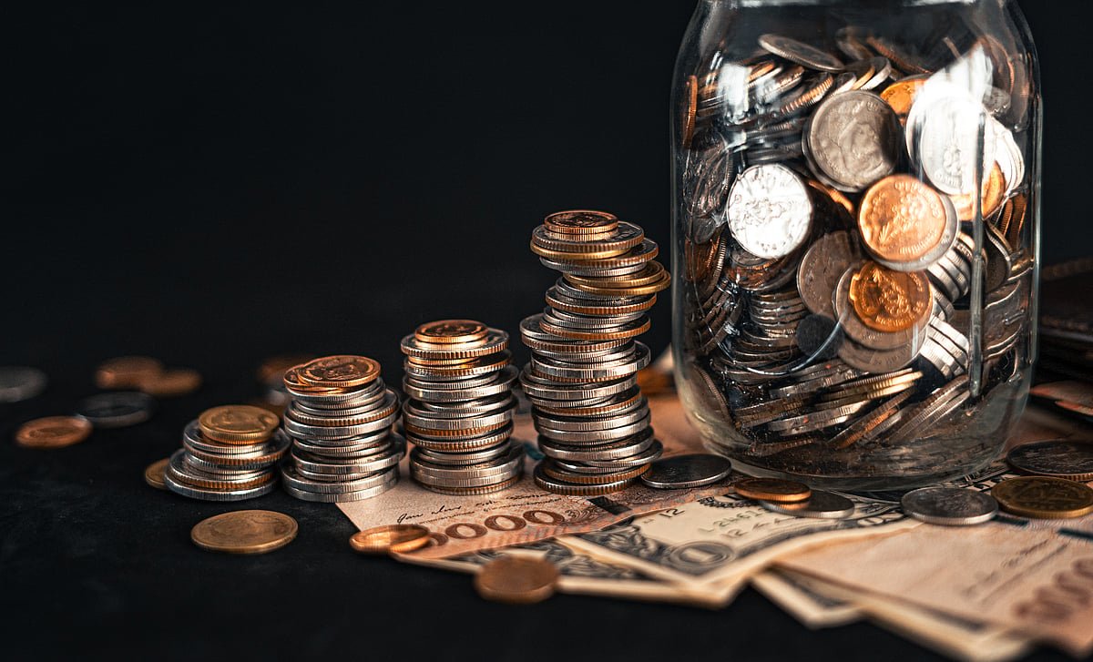 Redditor Reveals Smart Money Habits To Achieve Financial Freedom