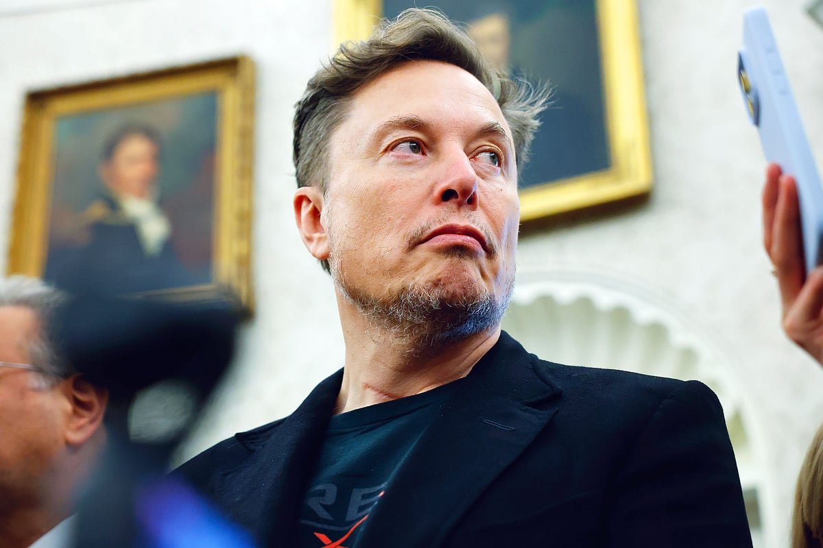 Musk Answers Tesla’s Pay Proposal With  Billion Stock Buy