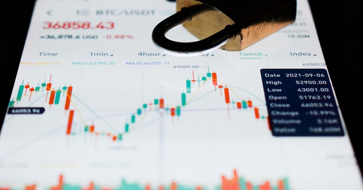 Nifty Ends In Red, Sensex Drops Over 200 Points; ICICI, HDFC Bank Weigh
