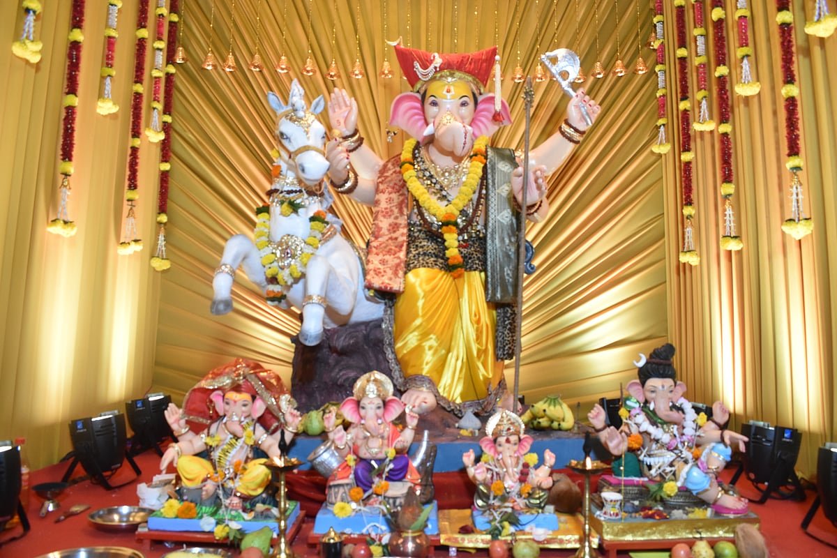 Ganesh Chaturthi Pandals: Capturing Mumbai's Divine Soul In Pictures
