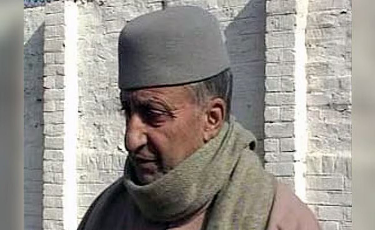 Former Hurriyat Chief Abdul Gani Bhat Passes Away At 90