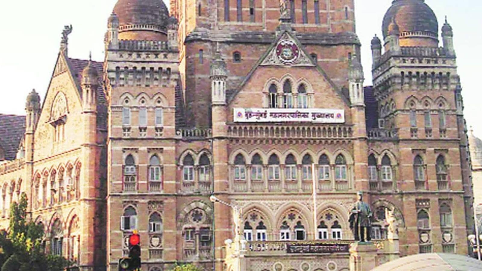 BMC to revamp 10 dry waste centres in first phase, Rs 70 lakh allocated for each centre | Mumbai News
