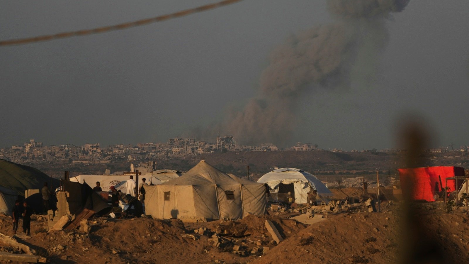 Israeli tanks push into Gaza City residential area as Palestinians flee with death toll crossing 65,000 | World News