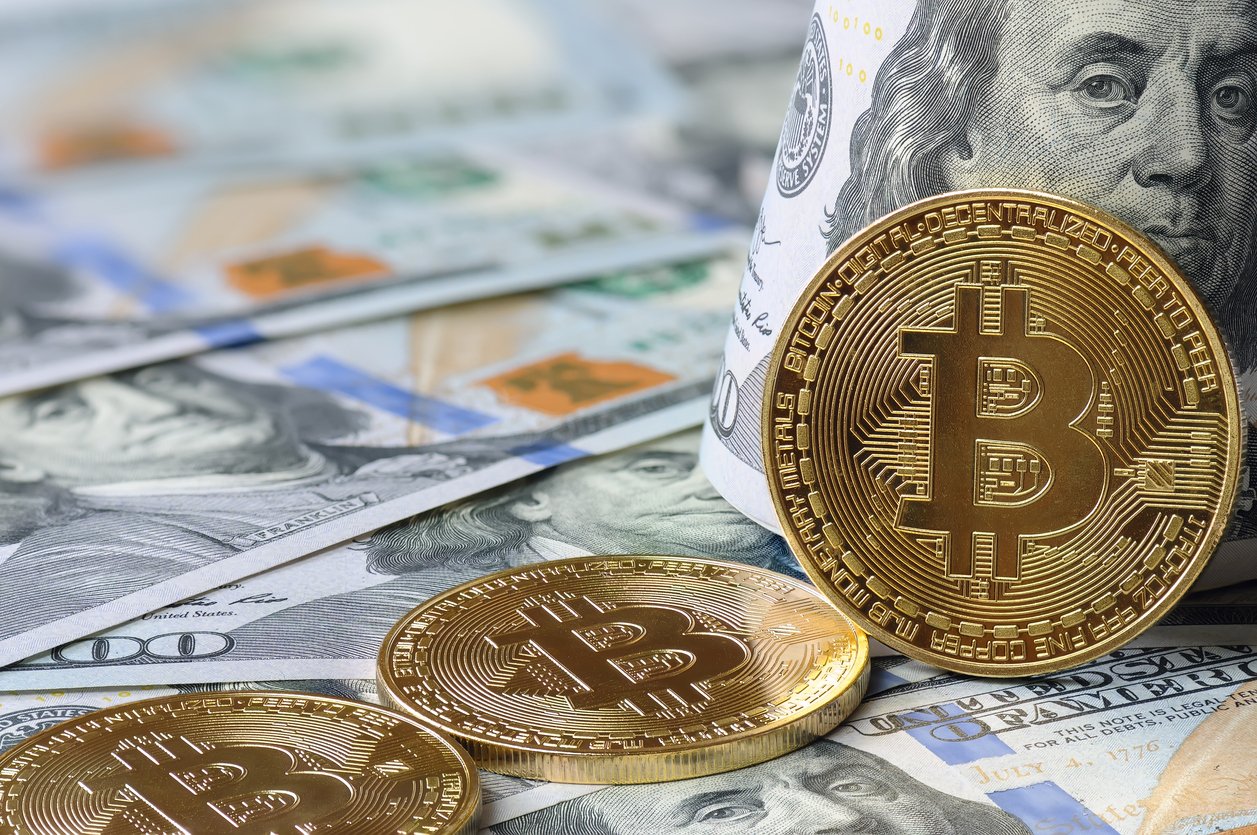 Analyst Says Bitcoin Is A Strong Buy If It Overcomes 8K — Here’s Why