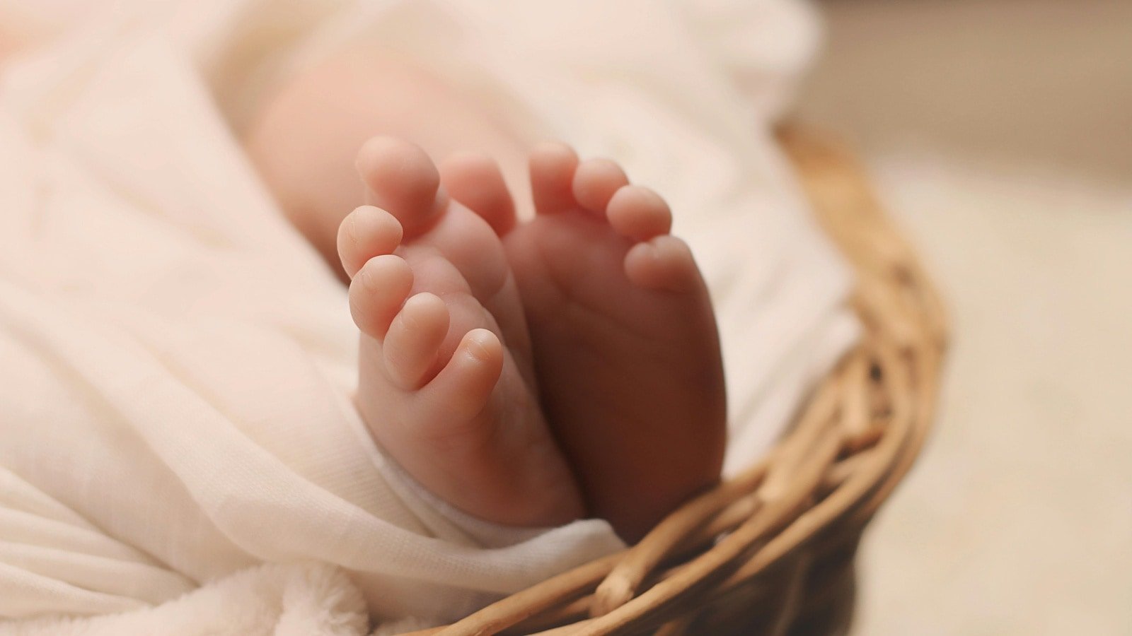 Newborn’s parents discover gnawed fingers during last rites