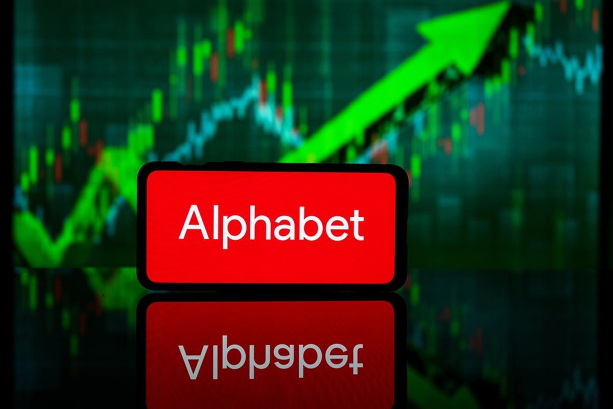 Alphabet Stock Rallies as AI Cloud Demand Surges