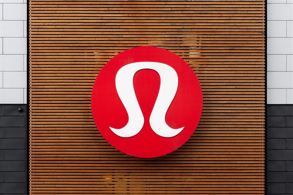 LULU Stock Plunge Sets Up Contrarian Opportunity