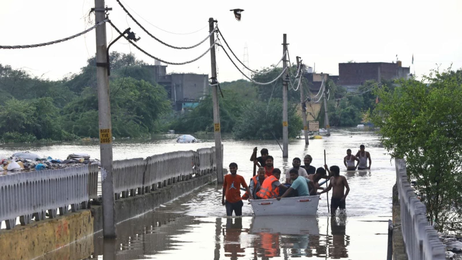 Delhi Yamuna Water Level Today, Delhi Flood News Latest Updates