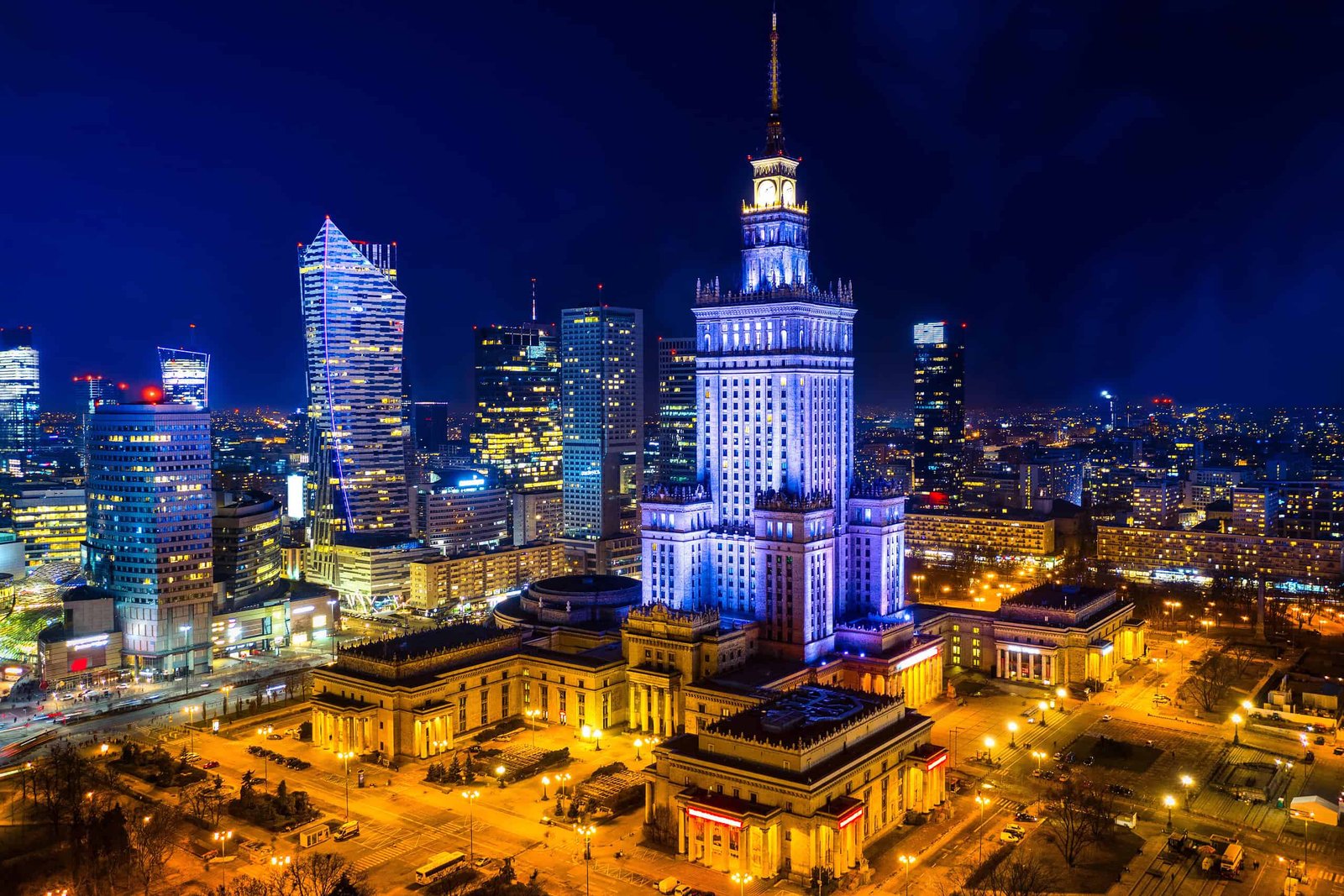 Poland: Warsaw Spreads Its Wings