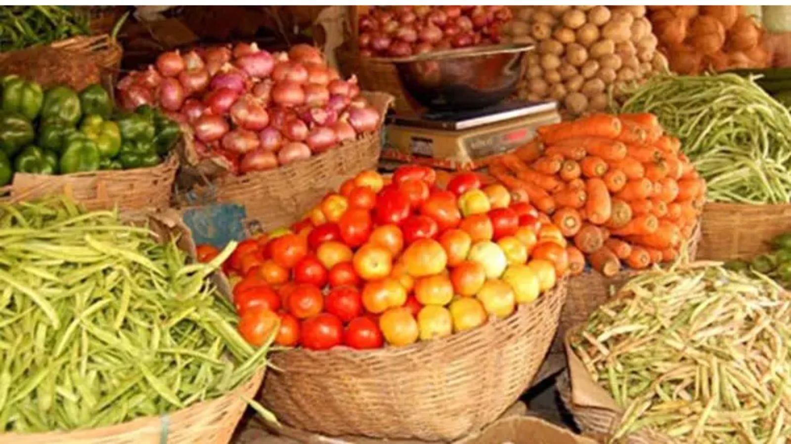 Lauki at Rs 120 per kg, brinjal at Rs 100 — vegetable prices skyrocket in Chandigarh | Chandigarh News