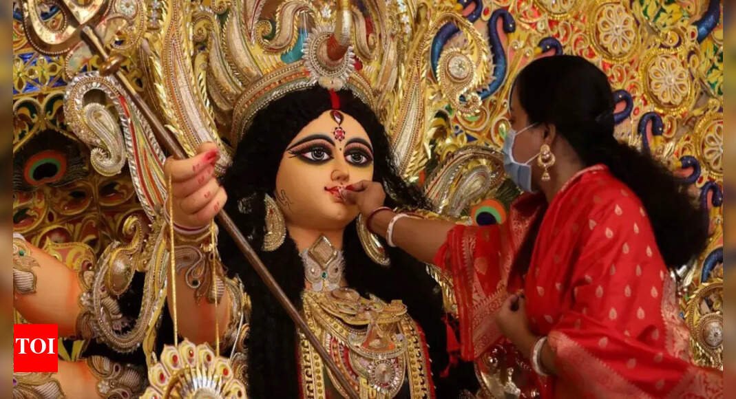Dussehra Wishes & Images: Happy Dussehra 2025: Best messages, quotes, wishes, and images to share on Vijayadashami |
