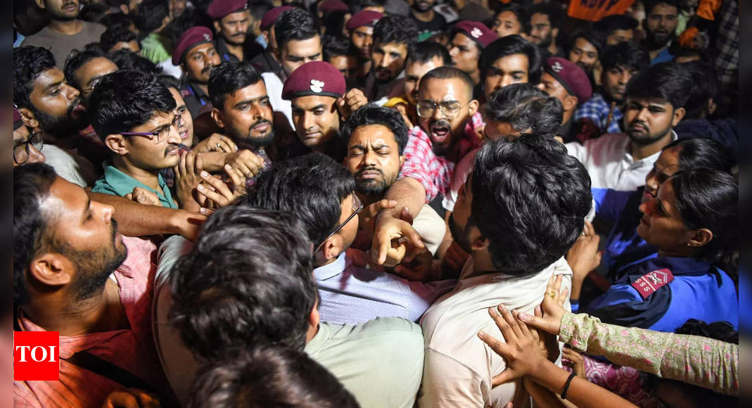 JNU: Delhi police detains 28 students, including JNUSU president; protest turns confrontational | India News