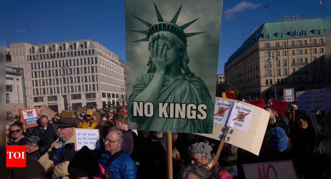 Love America, hate Trump: ‘No Kings’ rallies across US diss Donald