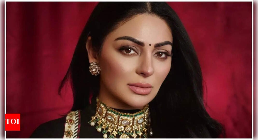 Neeru Bajwa is all about food and fun on Diwali; says ‘Basically, I eat mithai for dinner’ – Exclusive |