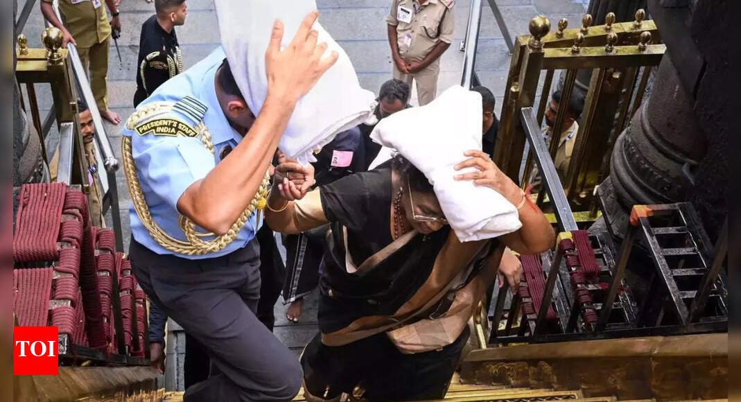 Historic visit: President Murmu becomes first woman head of state to offer prayers at Sabrimala— See pictures and videos | India News