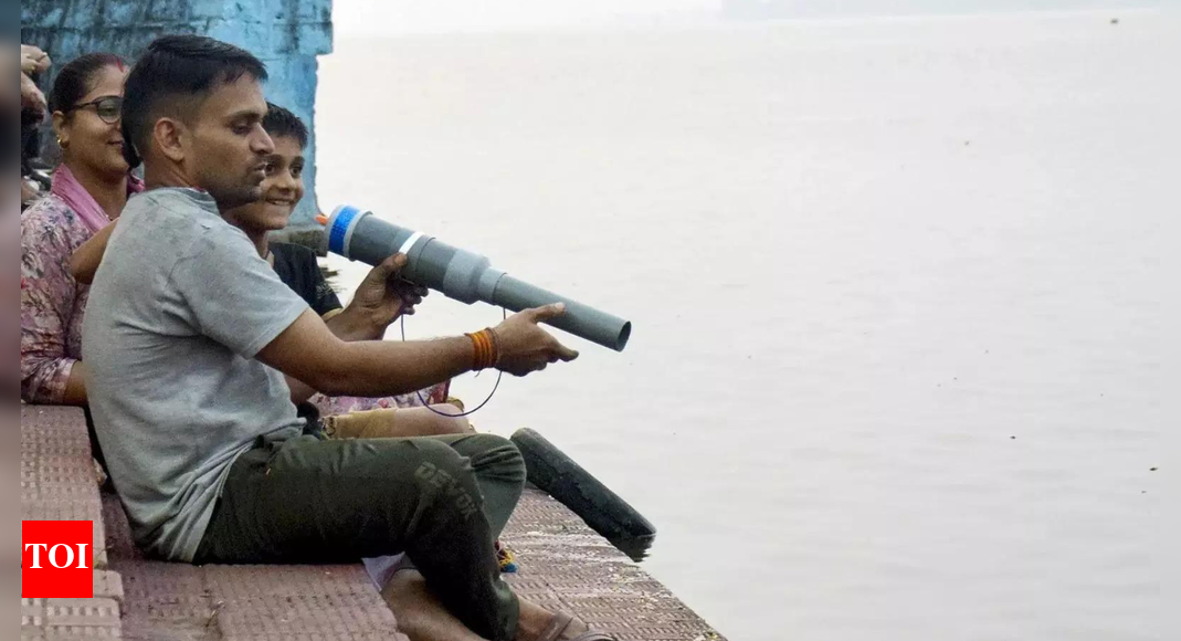 MP: 300 suffer eye injuries after firing carbide guns; 30 may lose sight | India News