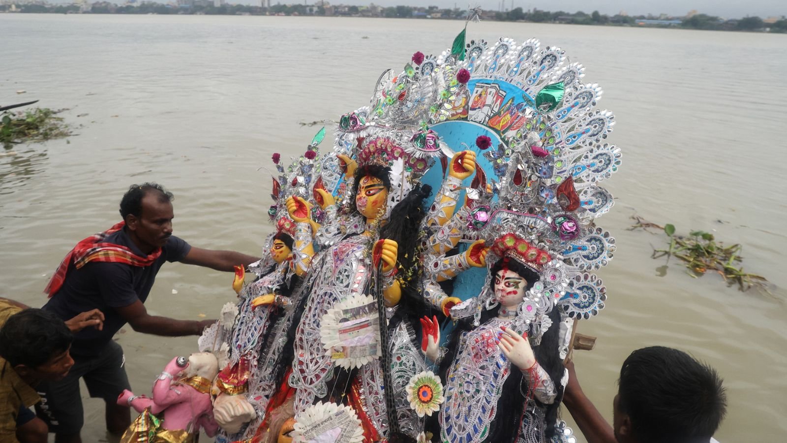 113 idols to be paraded at Immersion Carnival on Oct 5; Kolkata police announce major traffic curbs | Kolkata News
