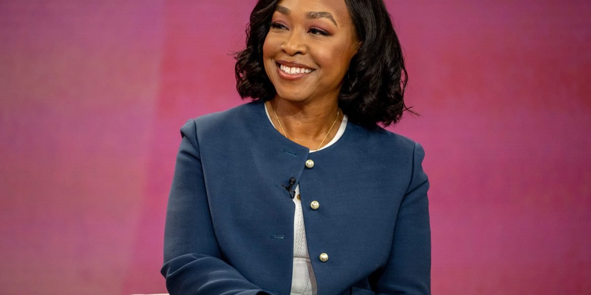Shonda Rhimes and Warren Buffett share the same spending habit: They both still use coupons—despite a combined 9.2 billion net worth