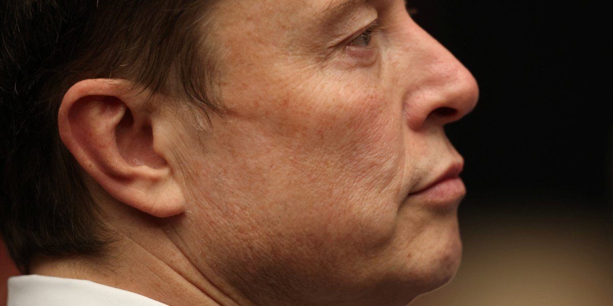 Tech stocks look shaky, and the market is ‘showing early signs of vulnerability,’ JPMorgan analyst says