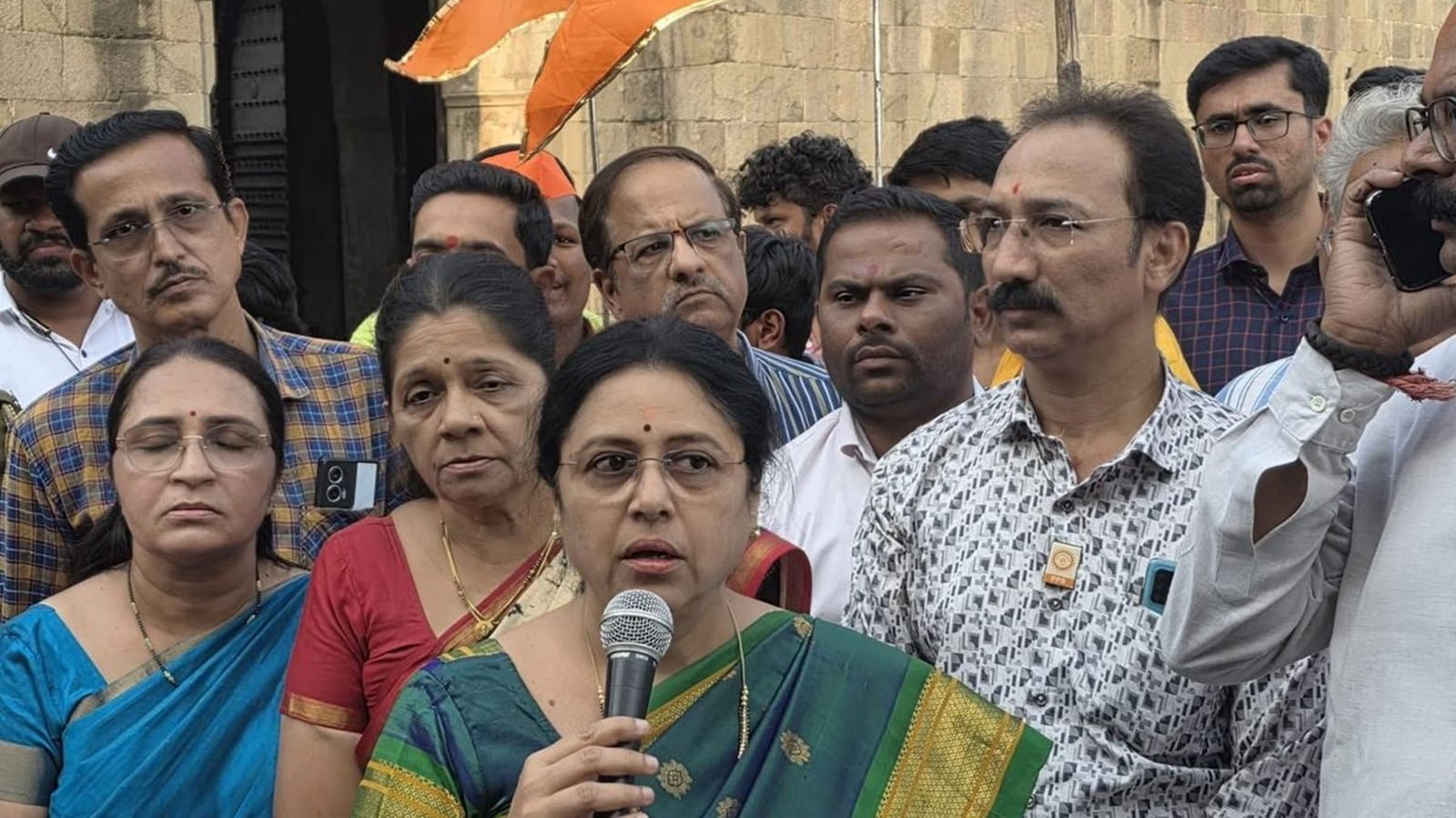 BJP MP Medha Kulkarni ‘purifies’ spot in Shaniwadwada where ‘namaz’ was offered | Pune News