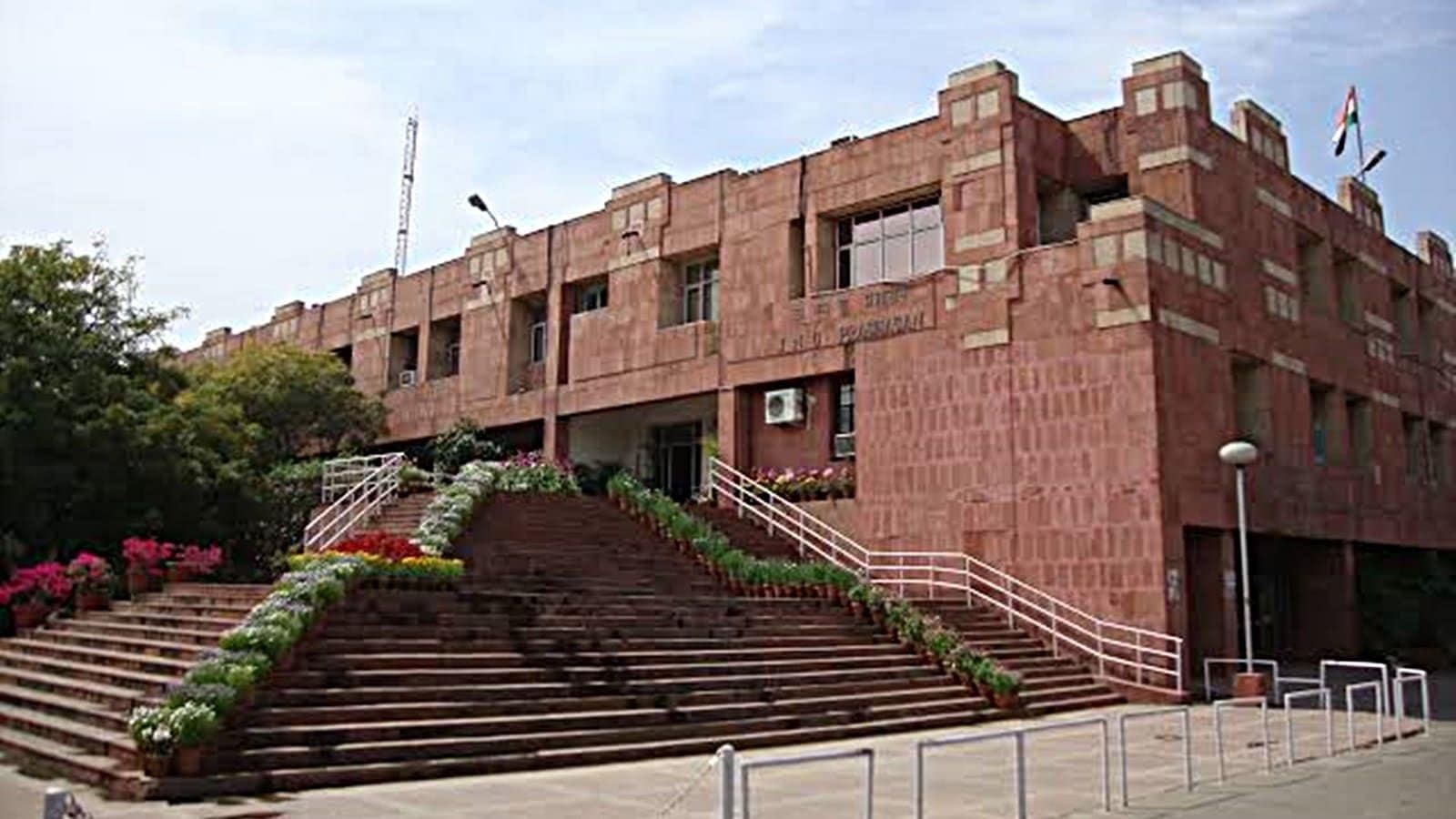 Students clash at JNU: Left groups accuse ABVP of ‘hooliganism’, it retorts with claims of ‘regional hatred’ and violence | Delhi News