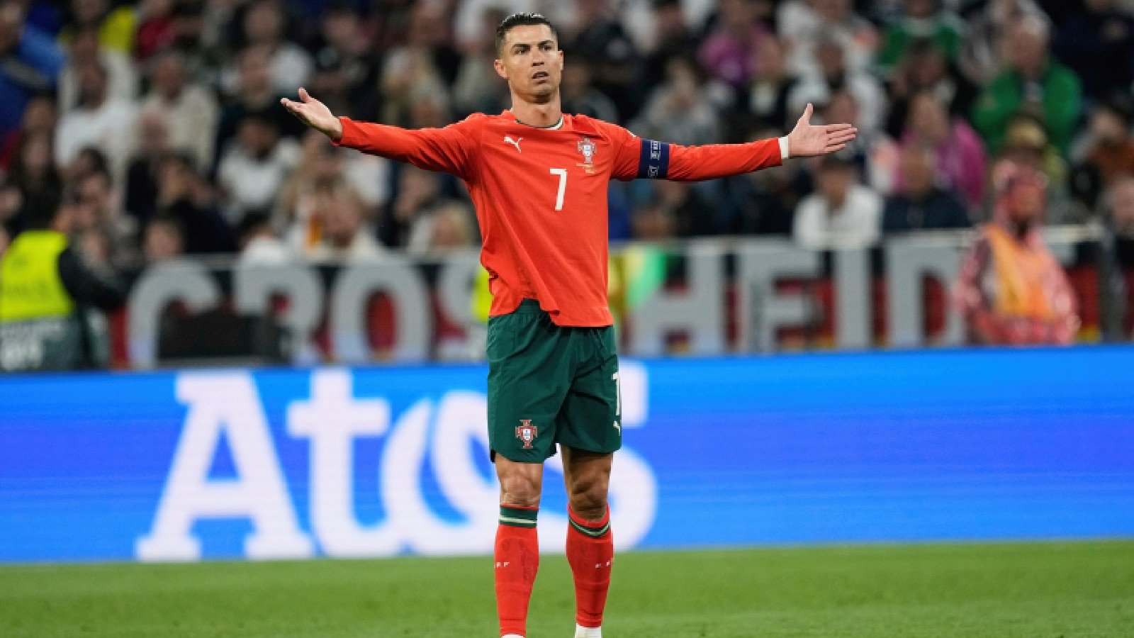 Cristiano Ronaldo on why he continues to strive for 1000 goals even when his family tells him to stop playing | Football News