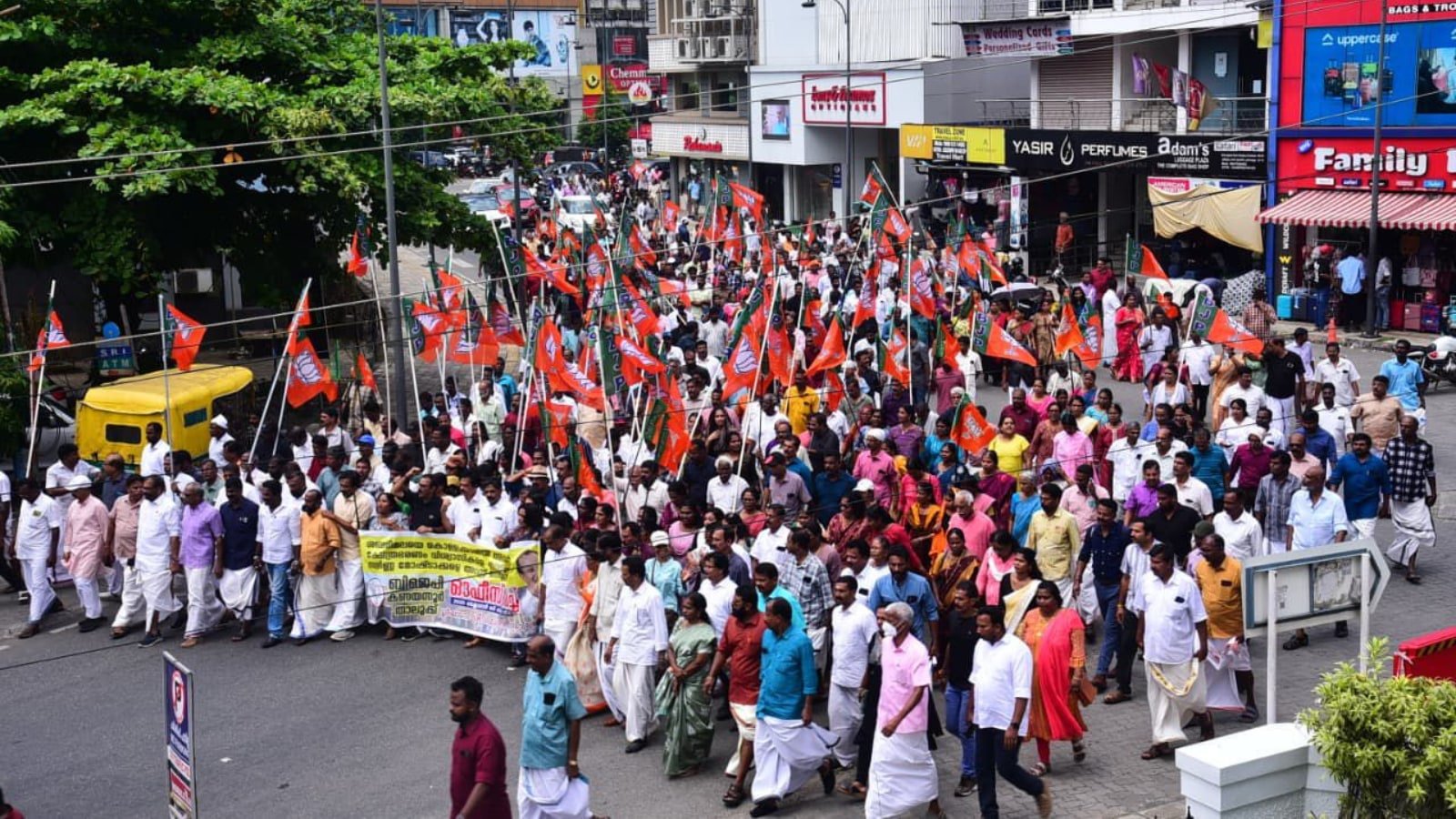 Kerala BJP workers climb barricades, cops shoot water canons as Sabarimala ‘gold theft’ protests intensify: Video | India News