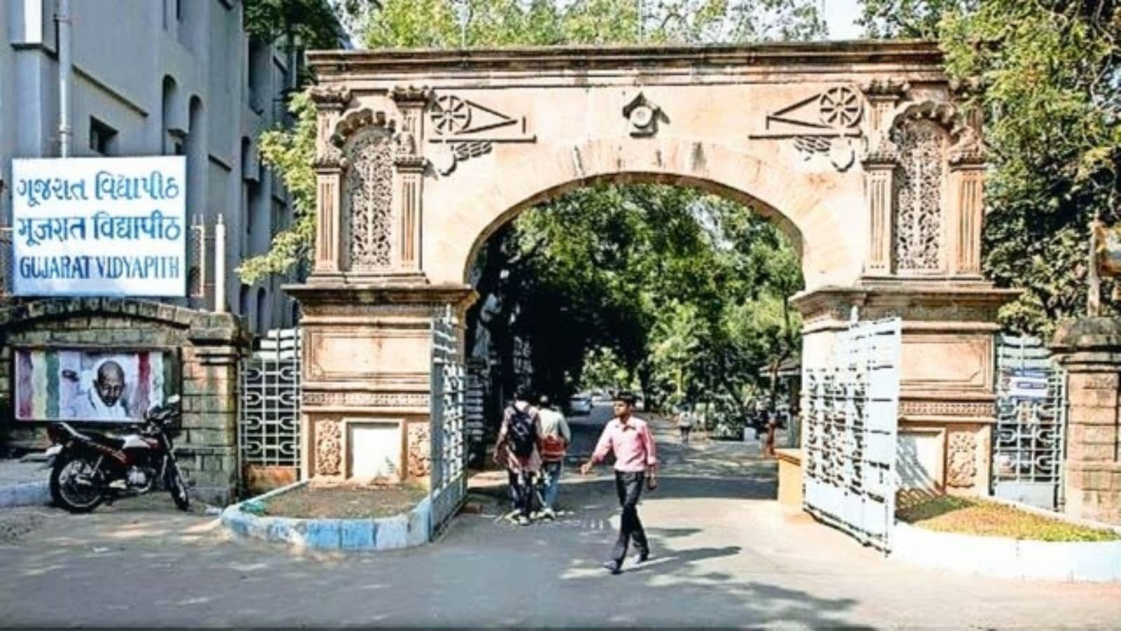 Foreign students back to Gujarat Vidyapith for regular programmes | Ahmedabad News