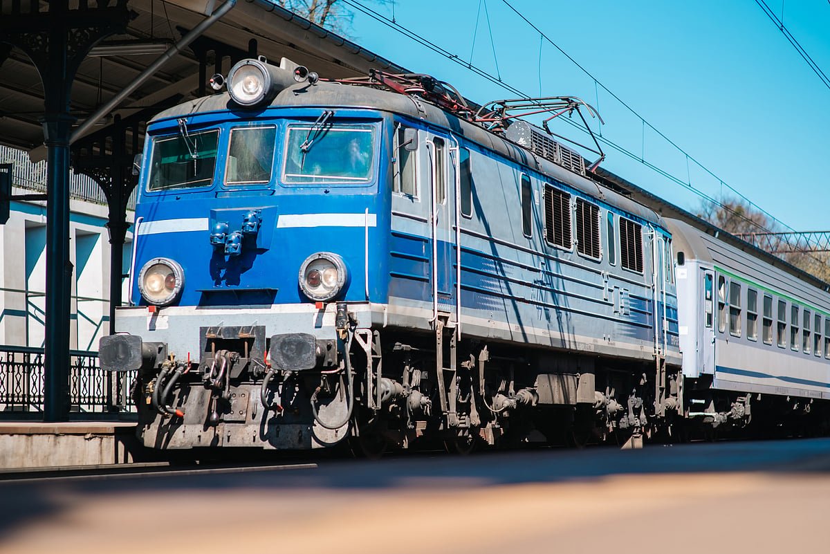 IRCTC Website Goes Down Amid Diwali Rush, Internet Reacts
