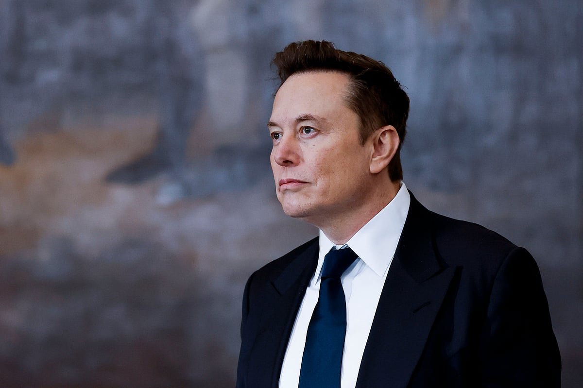 Tesla Shareholders Should Reject Musk’s  Trillion Pay Package, ISS Advises