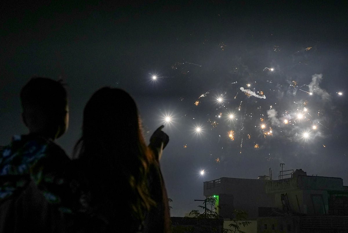 Delhi’s AQI Tops 350 Despite Green Firecracker Push
