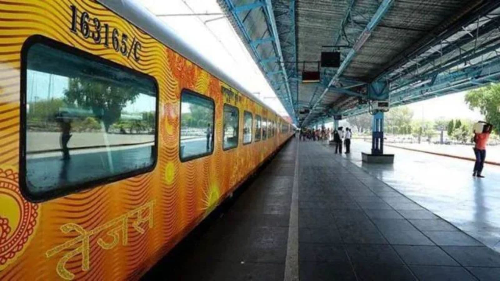 Thefts drive 59% surge in crimes at Delhi railway stations in 2023: NCRB data | Delhi News