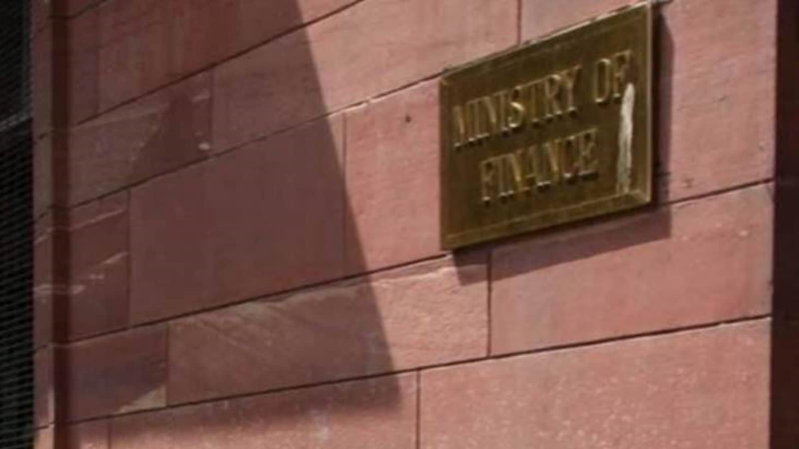 Govt plans uniform pay, cap on tenure and number for outside consultants | India News