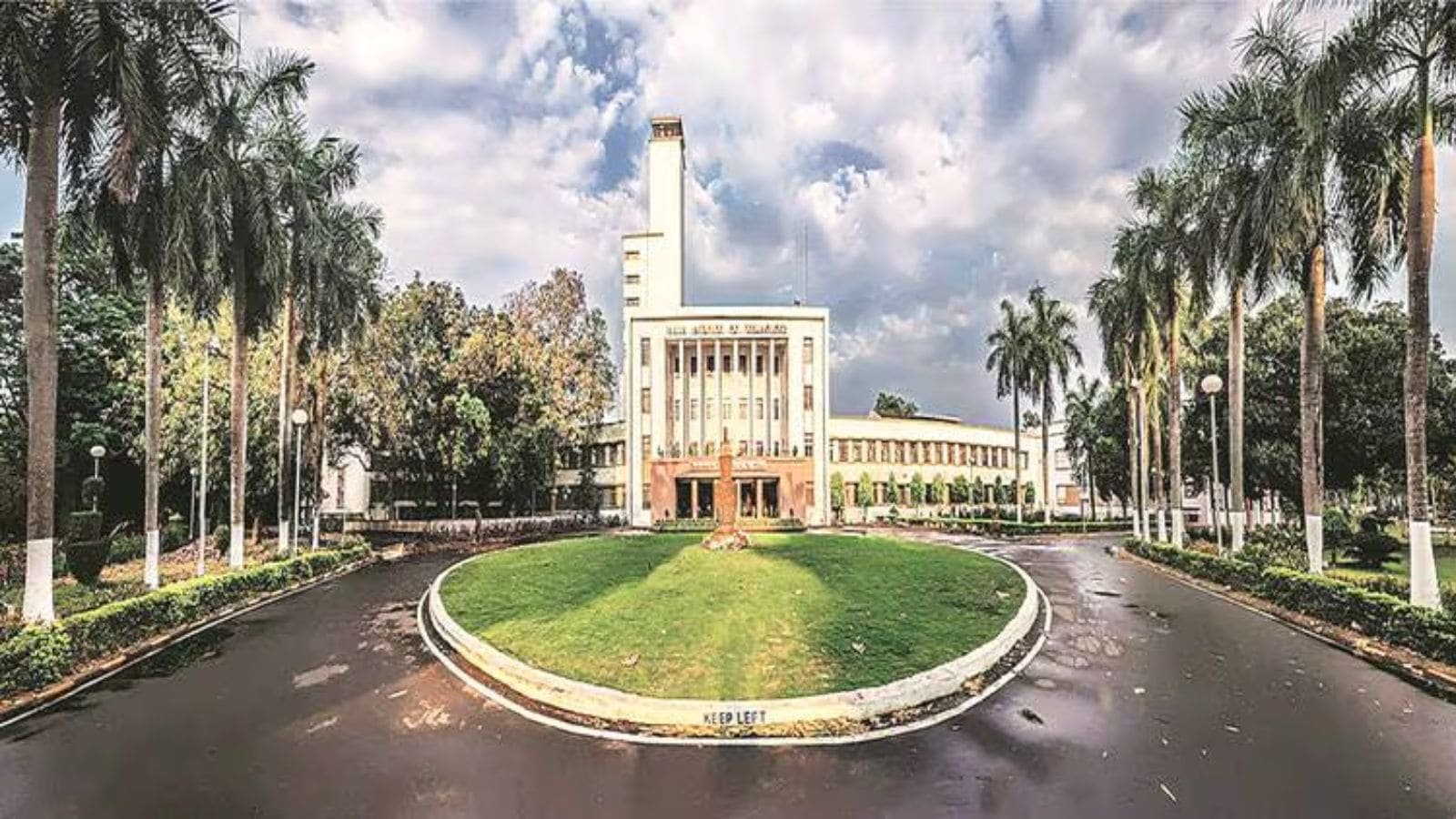 IIT Kharagpur ‘clash’: 3 expelled, 4 suspended students appeal to director to reconsider decision, request they be given opportunity to rectify behaviour | Kolkata News