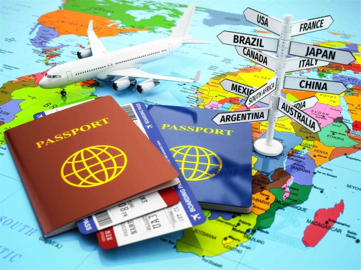 3 Travel Stocks to Watch This Holiday Season