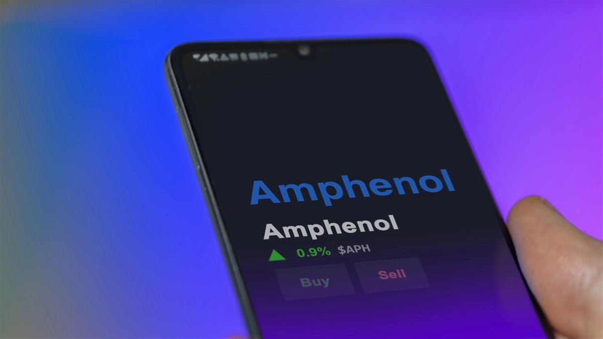 Amphenol Stock Soars 77% in 2025 as AI Demand Drives Record Sales