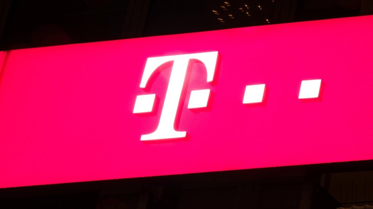 T-Mobile (TMUS) Stock Powers Ahead With Growth, Discipline, 5G