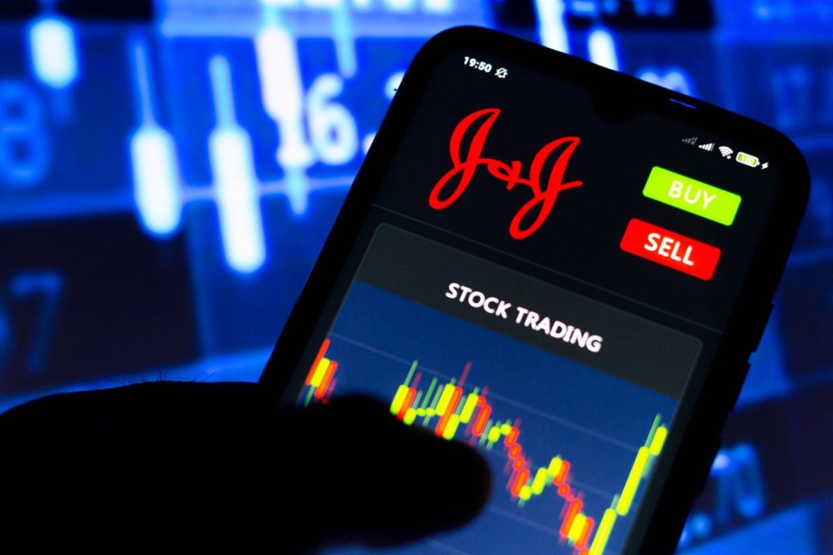 JNJ Stock Poised for Long-Term Gains on Smart M&A Strategy