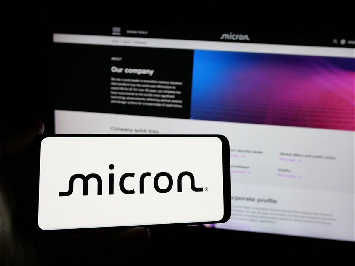 AI Memory Boom Drives 35% Upside Potential