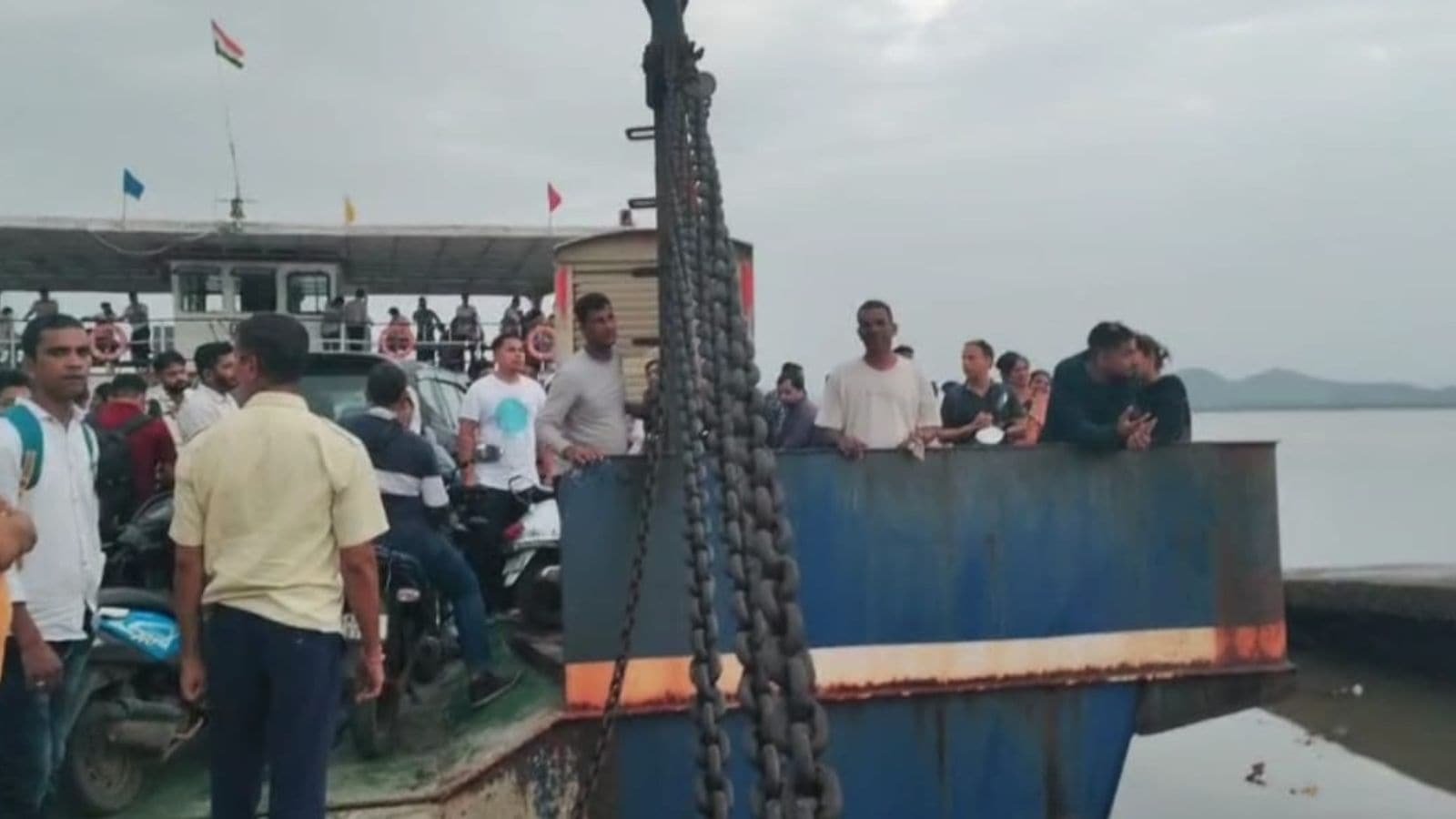 Stuck for almost two hours due to technical snag: Over 70 stranded after Ro-Ro ferry breaks down in Virar | Mumbai News