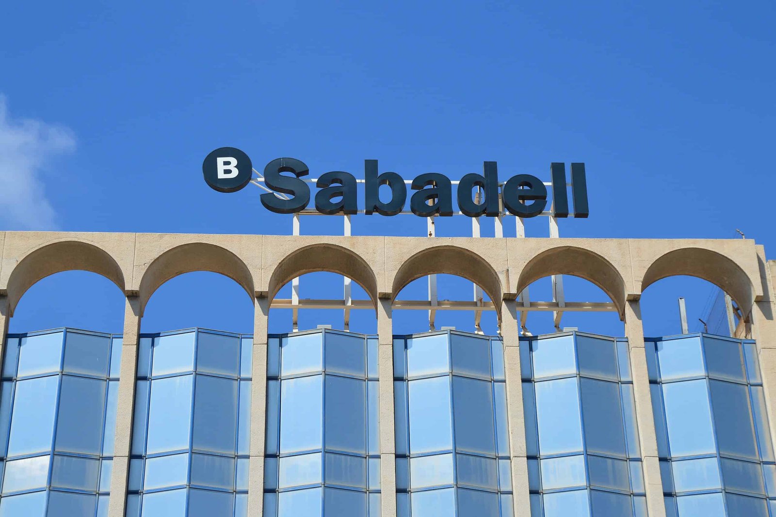 BBVA Sweetens Sabadell Bid | Global Finance Magazine