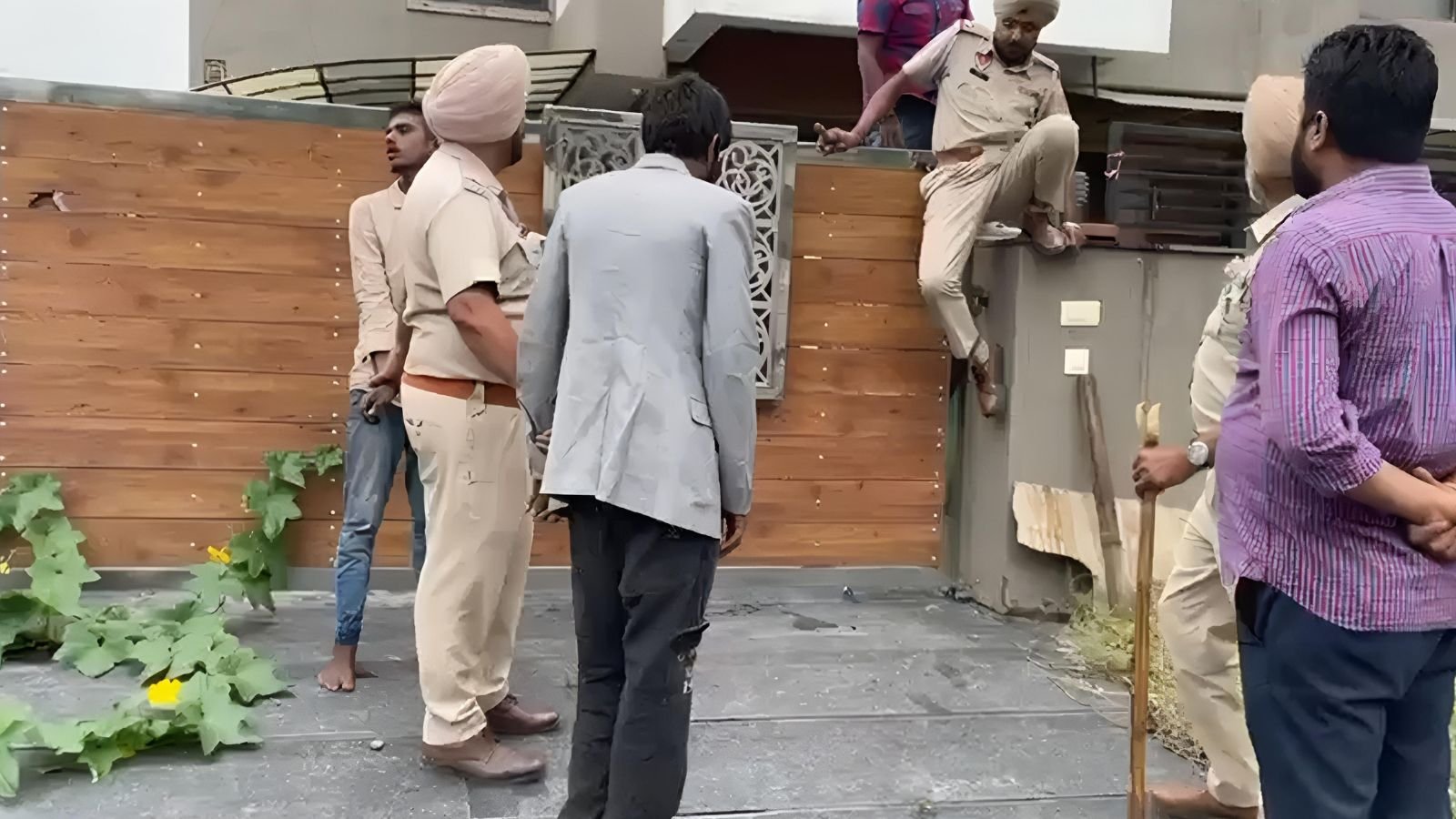 Vehicle theft gang strikes again in Zirakpur, steals three motorcycles and a scooter | Chandigarh News